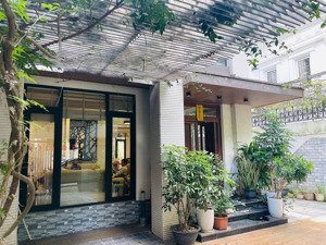 chính chủ bán gấp bt tổng cục 5, thanh trì. 200m2 x 5t, mt 10m, vi trí đẹp kinh doanh, nhỉnh 60 tỷ.