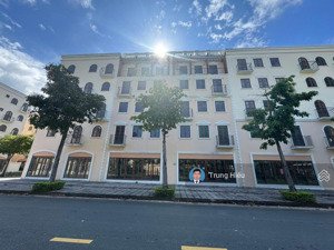 cần bán shophouse chân chung cư sun grand city new an thới dt 160m2, đường 17,5m, giá rẻ nhất tt.