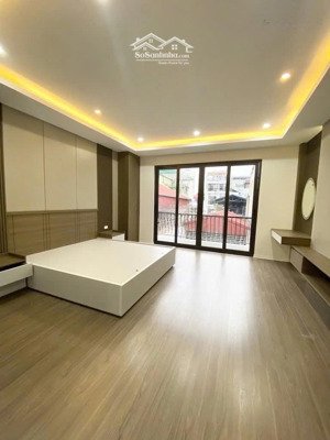 bán nhà la khê 34m2 x 4.5t, thang máy, sân ô tô, full nội thất, hàng xóm parkcity