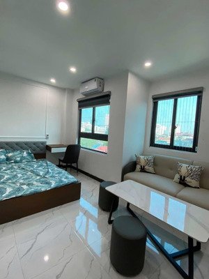 toà chdv xuân thuỷ, 90m2*7t, mt 10m, 25 phòng kk, ngõ ô tô, kdoanh, đủ gpxd/pccc, dòng tiền 7%/năm!