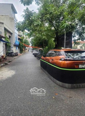 bán nhà ngõ 131 hồng hà, phân lô, vỉa hè, ô tô chạy vòng quanh, gần vườn hoa, 38m, 10 tỷ