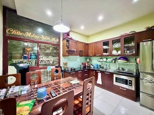 nhà đẹp 5 tầng ~60m ngang 4.3m khu bàu cát bảy hiền hxh thoáng tân bình chỉ nhỉnh 8 tỷ