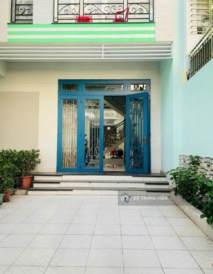 hiếm - nhà 3 tầng mặt tiền đường khu kiến thiết - khu bàn cơ đẹp - có lề đường - sân đậu xe hơi