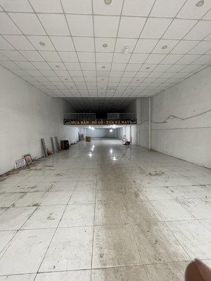 cho thuê mặt tiền kha vạn cân 295m2 8,4x25 giá 70tr/1th gồm thuế