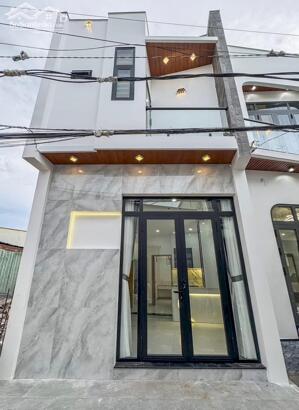 Nhà trệt lầu 3 phòng ngủ hẻm 54 Hùng Vương - Gần siêu thị Vincom