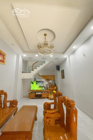 chính chủ trang bìa - nhà chủ tự xây ở kiên cố - hẻm thông cách đường huỳnh tấn phát 50m - ph