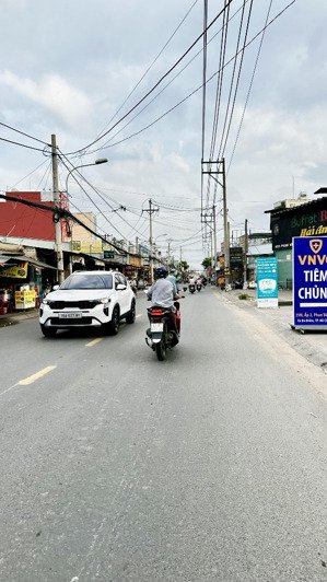 cho thuê nhàdt 250m2 mặt tiền phan văn hớn