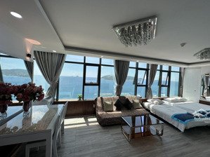 cần bán căn hộ 100m2 mường thanh view chính biển