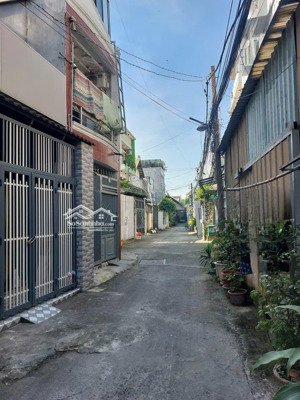 nhà 2 tầng, hẻm xe hơi hiệp bình chánh, khu bên sông, chỉ 5,99 tỷ.