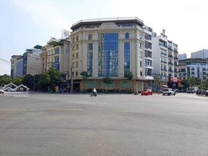 chính chủ bán gấp, building 2 mặt phố khúc thừa dụ,210m2, 7 tầng, lô góc. hoàn công tài sản.