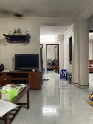 mai động - hai bà trưng - nhà tập thể tầng 1 - vị trí đẹp - gần phố lớn & chợ