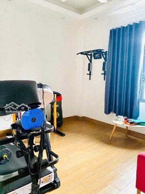 nhà phố ngay khu ẩm thực bông sao , cách 20m ra mặt tiền , dtsd 300m2 , 5pn, nở hậu, 12.x tỷ