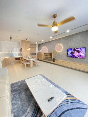 em ngọc chuyên bán flc complex đang có 10 căn bán 2pn, 3pn giá từ 6,2ty, cam kết nhà thật giá thật