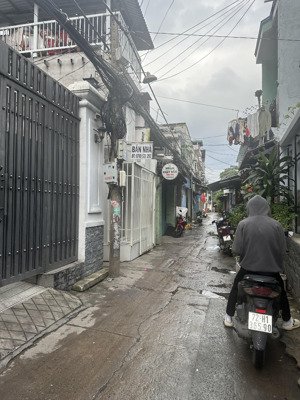 bán nhà khu vực gần cầu him lam, có dòng tiền tốt, 8pn 8wc, giá 6,4 tỷ-thương lượng, lh:0364686538