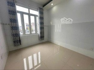 kẹt tiền bán nhanhhoàng văn thụ phường 8 phú nhuận.