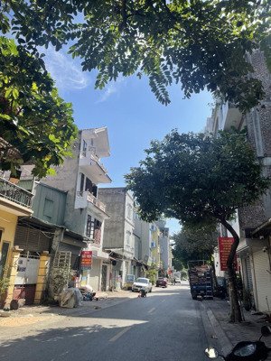 hiếm, ô tô tránh, trục lõi việt hưng 65m2, 5 tầng, thang máy, 2thoáng, gấp 14 tỷ