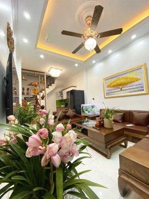 bán nhà 5 tầng, xuân đỉnh - bắc từ liêm. sổ vuông, ô tô đỗ cổng. giá nhỉnh 5 tỷ....