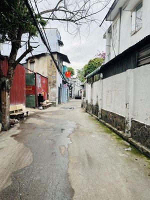 nhỉnh 4 tỷ - gò vấp - 3 tầng - nhà mới ở ngay - hxh - chốt chốt