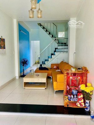 bán nhà 4pn, 3wc, 30m2(dt3x11m) tại huỳnh tấn phát, 3,7 tỷ.lh 