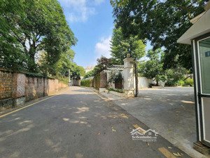 bán 68m đất thôn khoang mái , đối diện khu biệt thự đồng trúc, gần ga metro 5 và cnc hòa lạc