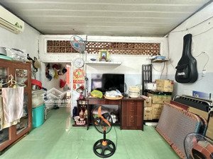 ngã tư hàng xanh bình thạnh, diện tích lớn 5x21m, nhà cũ tiện xây chdv - giá rẻ chỉ 67tr/m2