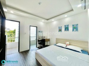 phòng cho thuê ban công view trường sa q3 gần sân bay tân sơn nhất full nội thất có thang máy