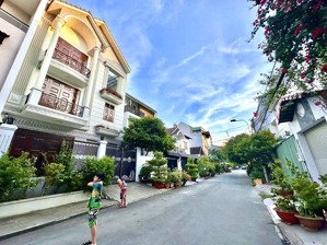 bán lô đất, dt 129m2, shr, ngay khu bên sông, tttm gigamall, hiệp bình chánh, thủ đức. nhỉnh 10 tỷ.