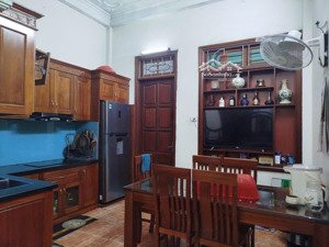 bán nhà riêng ở ô cách long biên, vị trí trung tâm, ngõ rộng thông thoáng