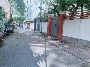 nhà 10x20m trần bình trọng q5 - đang kinh doanh nhà hàng - giá 29.8 tỷ 