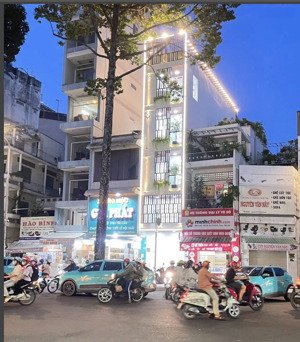 vị trí đẹp -mặt tiền ngô gia tự. p2. quận 10 - kc : 5 tầng ( dt : 74m2 ) nở hậu 6,2m -giá 27.5 tỷ