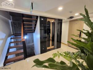 Cần bán nhà mặt tiền khu Cư Xá Lữ Gia, P 15, Quận 11. DT: 8m x 16m, 3 tầng, giá bán: 30 tỷ TL