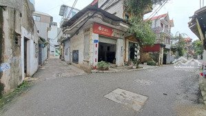 chính chủ bán đất ngõ chợ phúc lợi- đường oto 7 chỗ thông- dt:63m2,mt:5m. giá chào:7.6 tỷ có tl