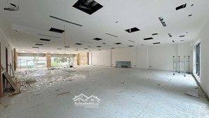 bán tòa nhà mp phú gia tây hồ dt 350m x 9t x mt 15m gía 243 tỷ có thương lượng