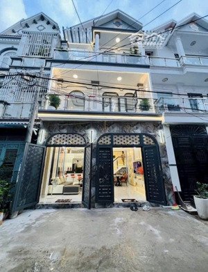 sổ riêng - bề ngang lớn 6,1m ở lâm quang ky, quận 2. giá 5,2tỷ/ 70,25m2(6,1*12,5m). đã hoàn công