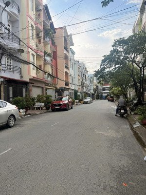 bán gấp nhà tân phú, hẻm 8m tiện kd cho thuê ,4x22m2, gần lũy bán bích