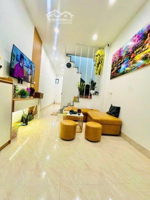 cục hiếm chỉ có ở ngọc hà,32m 5t chỉ 8,4 tỷ .