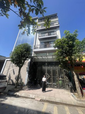 hiếm,nhà phân lô phúc lợi, đường 12m, vỉa hè 2 bên, 75m2, mt 6m, 5 tầng thang máy- 21.3 tỷ