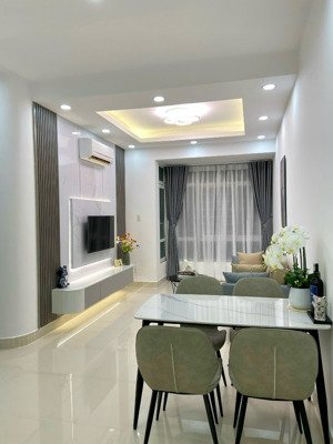 cần bán căn hộ 70m2, 3pn 2wc khu sky garden phú mỹ hưng quận 7