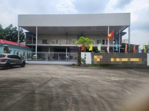 nhà xưởng 3300m2 mặt tiền đường 832 nhựt chánh bến lức