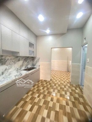 nhà q7 dt 40m2 thực tế sáu mươi hai mét_2 tầng_7pn_sổ hồng riêng _ccmb ngay_giá chỉ 3t8