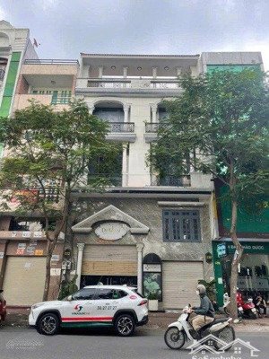 hiếm nhà mặt tiền lê văn sỹ, quận 3. ngang 6m, giá chỉ 4x triệu/tháng