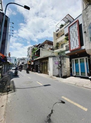 chính chủ cần bán! đường nguyễn trọng tuyển dt: 24.3 m2 - 2 tầng - giá giảm chỉ 7 tỷ thương lượng!