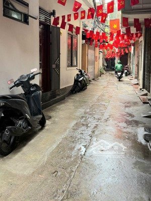 siêu hót. chdv tương lai. hiện nay đang hót. dt 58m2 gần phố. hàng xóm phố cổ giao thông thuận tiện