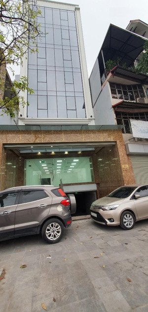 cơ hội cho thuê tầng 1,2 nhà mặt phố thụy khuê, gần trung tâm hành chính vip, lh 