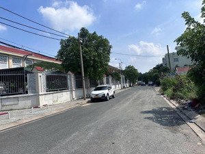 bán xưởng đông thạnh, hóc môn; dt 1000m2; đang cho thuê giá cao, xưởng đã hoàn công đầy đủ