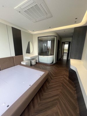 siêu phẩm 7 tầng thang máy long biên- ô tô tránh -vỉa hè -gần hồ 30ha-60m2 chỉ 16.19tỷ