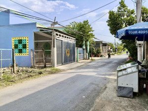 nhà mt đường nhựt chánh, bến lức la - gần đường đt 832 và ql1a, kcn nhựt chánh - giá 2,2 tỷ