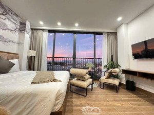 khách sạn mới view cực đẹp 7 tầng hoàn công đầy đủ pccc