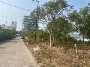 1000 m2, diện tích rộng, giao thông thuận tiện, gần khách sạn sài gòn phú quốc