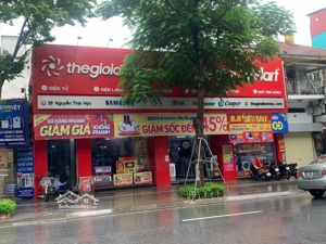 cho thuê nhà mặt phố nguyễn huy tưởng dt: 300m2 mt 18m, giá thuê 100tr/tháng. kd moi mô hình.